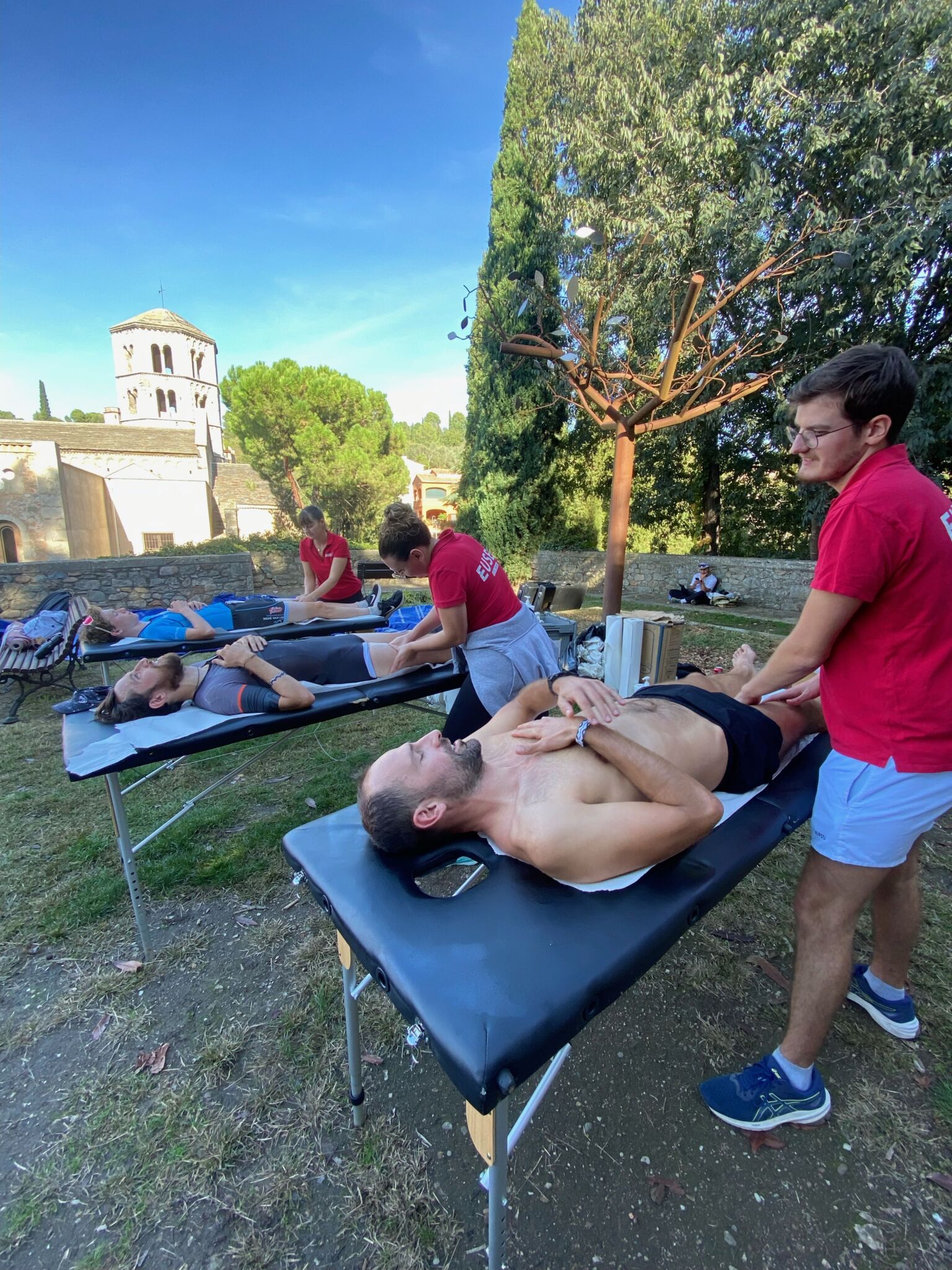 Estudiants del Grau en Fisioteràpia recuperen els participants de la